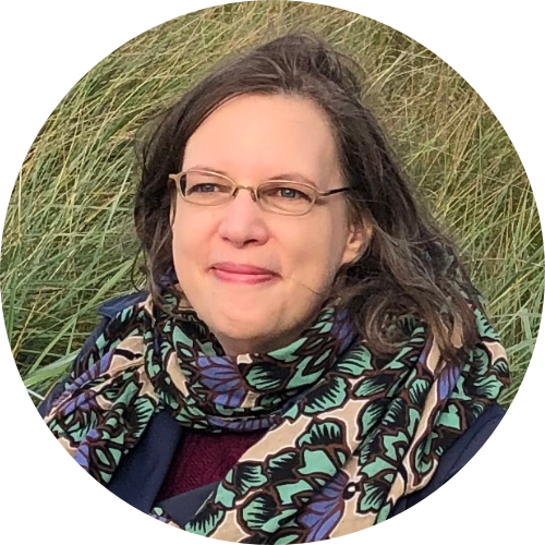 Dr. Constanze Derham